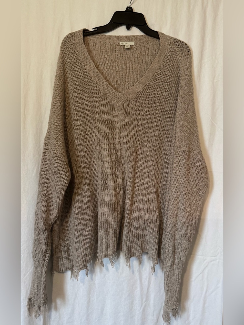 EST. 1946 Distressed V‑Neck Knit Sweater (Beige)